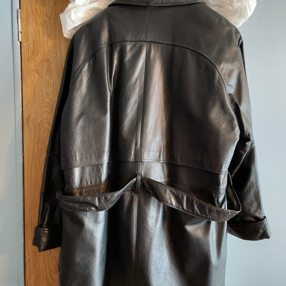 Wilson Women's Black Leather Jacket - Picture 4 of 7